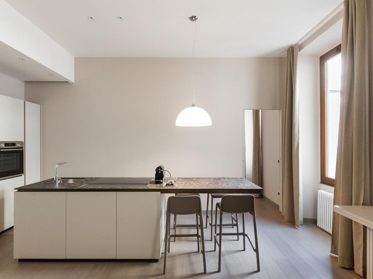 Easyhomes-Duomo Suites & Apartments 米兰 外观 照片