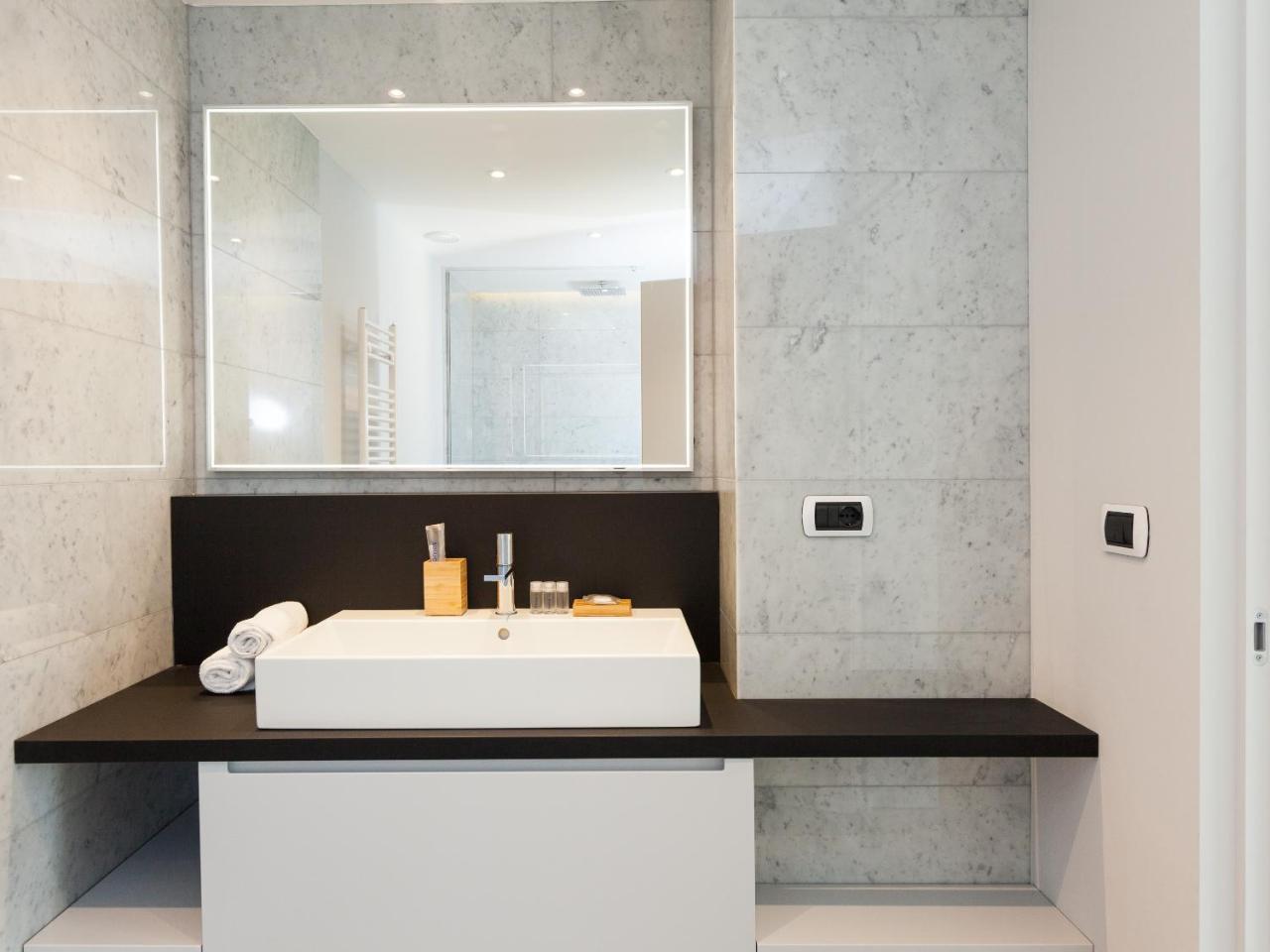 Easyhomes-Duomo Suites & Apartments 米兰 外观 照片