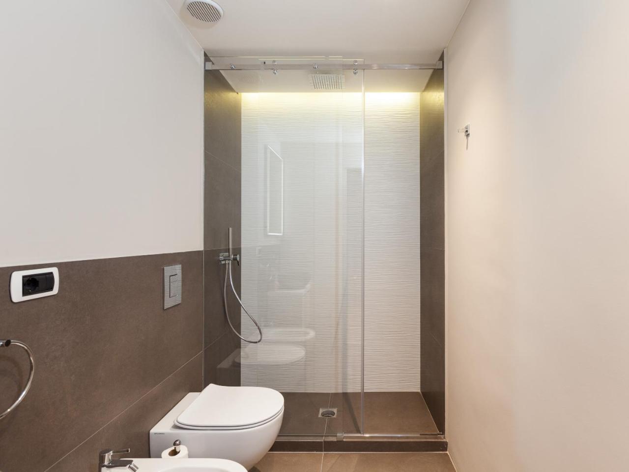 Easyhomes-Duomo Suites & Apartments 米兰 外观 照片