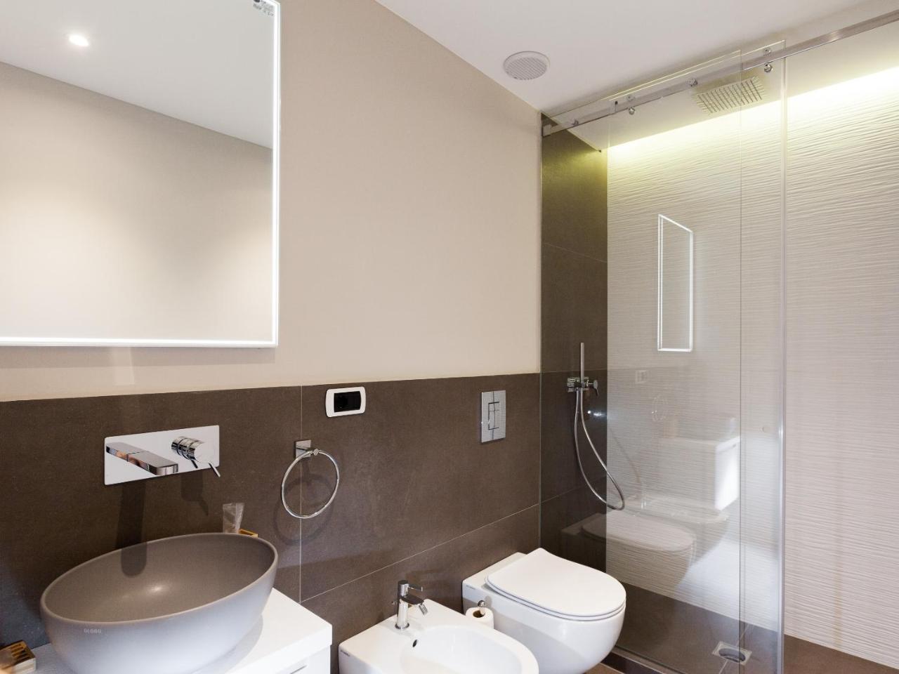 Easyhomes-Duomo Suites & Apartments 米兰 外观 照片